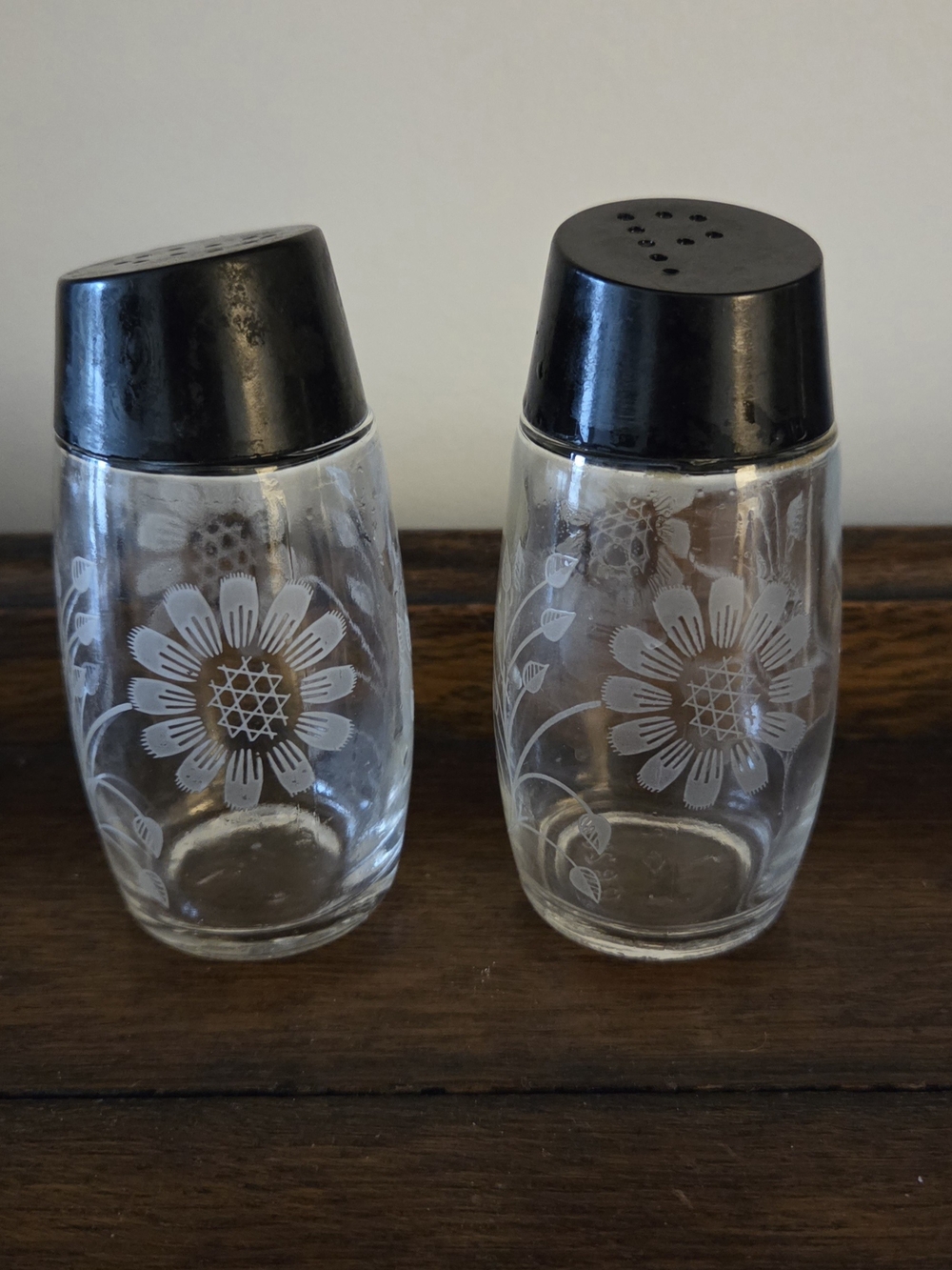 Vintage Clear Glass Floral Design Salt And Pepper Shakers